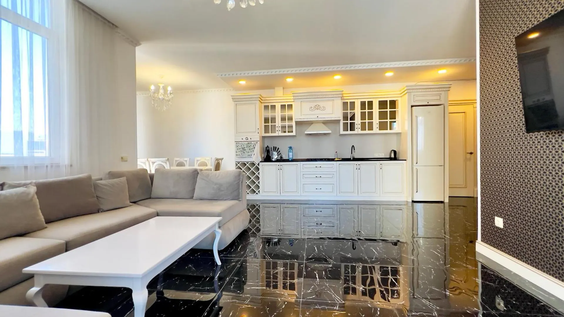 Квартира Люкс С Видом На Море И Горы Batumi Apartment